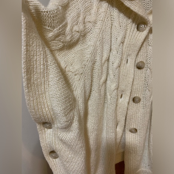 Old Navy cream knit cape/shrug sweater - Picture 2 of 4